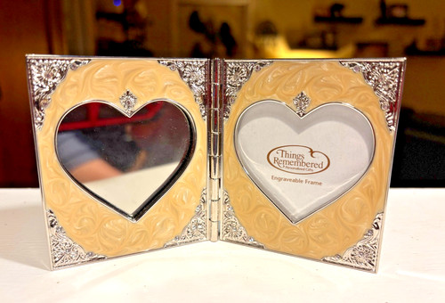 Things remembered double heart - things,